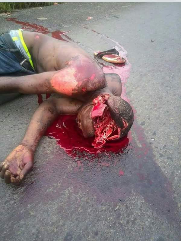 Corpse-Of-A-Man-Found-By-Roadside-In-Anambra.jpg