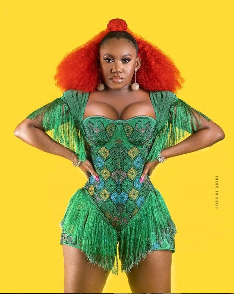 Singer Niniola Poses In Cleavage-Baring Outfit 1