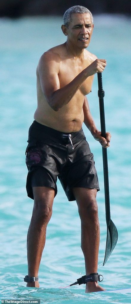 Barack Obama Paddling Shirtless On Hawaii Beach – THE GENESIS