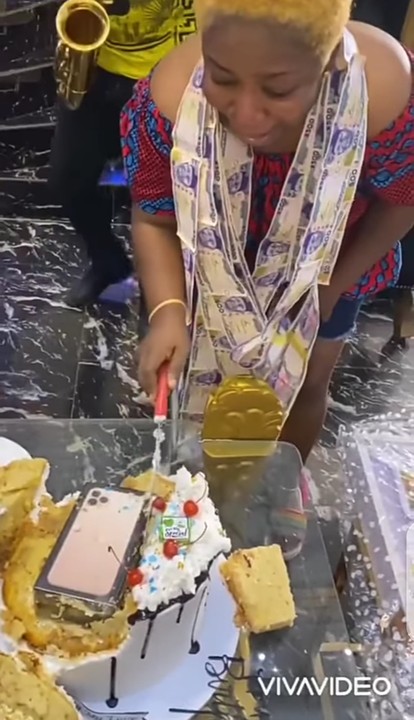 Tope Alabi throws surprise birthday party for husband - Punch Newspapers