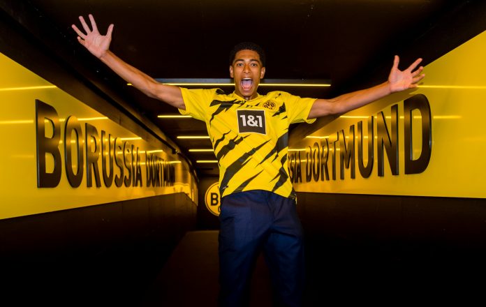 Borussia Dortmund Complete The Signing Of Manchester United Target
