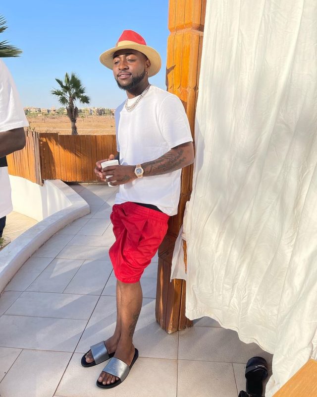 Davido Receives N33M Cash Gift In Two Hours, Aims for N100M Ahead of 29th Birthday (Video)