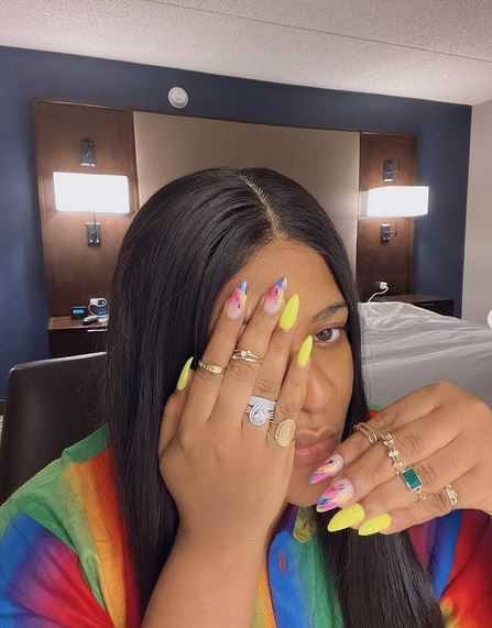 CmaTrends  Nkechi Blessing Spends N60k On Nails After Male Fan Placed Her On N1M Monthly Allowance (Photos) « CmaTrends 1653568245801
