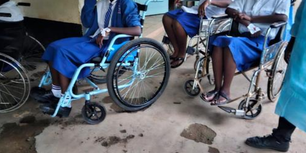 Mysterious illness breaks out at Eregi Girls School in Kenya as more than 90 students struggle to walk (video)